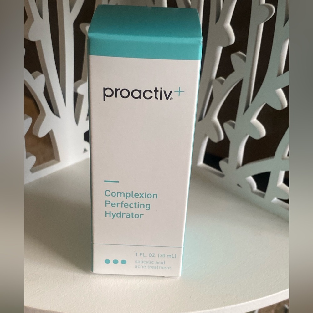 Proactiv + complexion perfecting hydrator SAMPLE